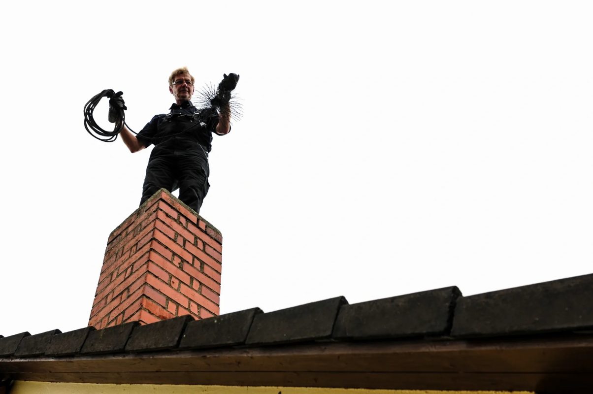 How to Find the Right Chimney Cleaning Service For You