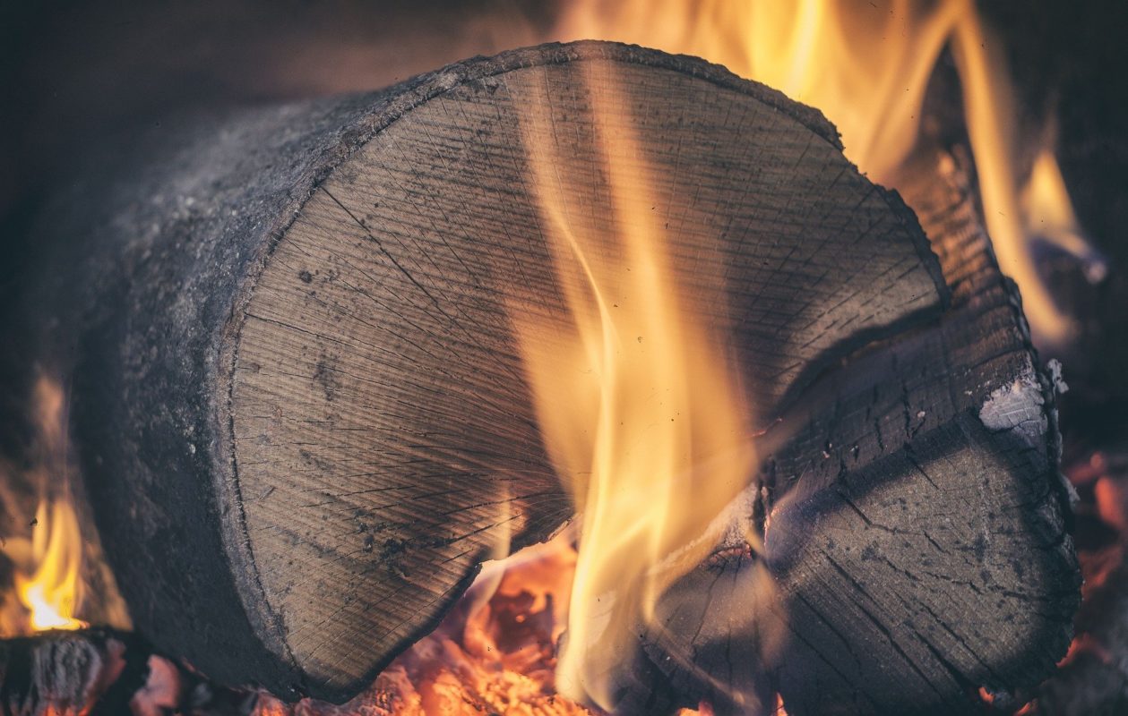How to heat Your Summerhouse With a Log Burning Stove