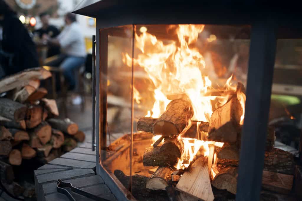 5 Reasons to Choose a Wood Burning Fireplace